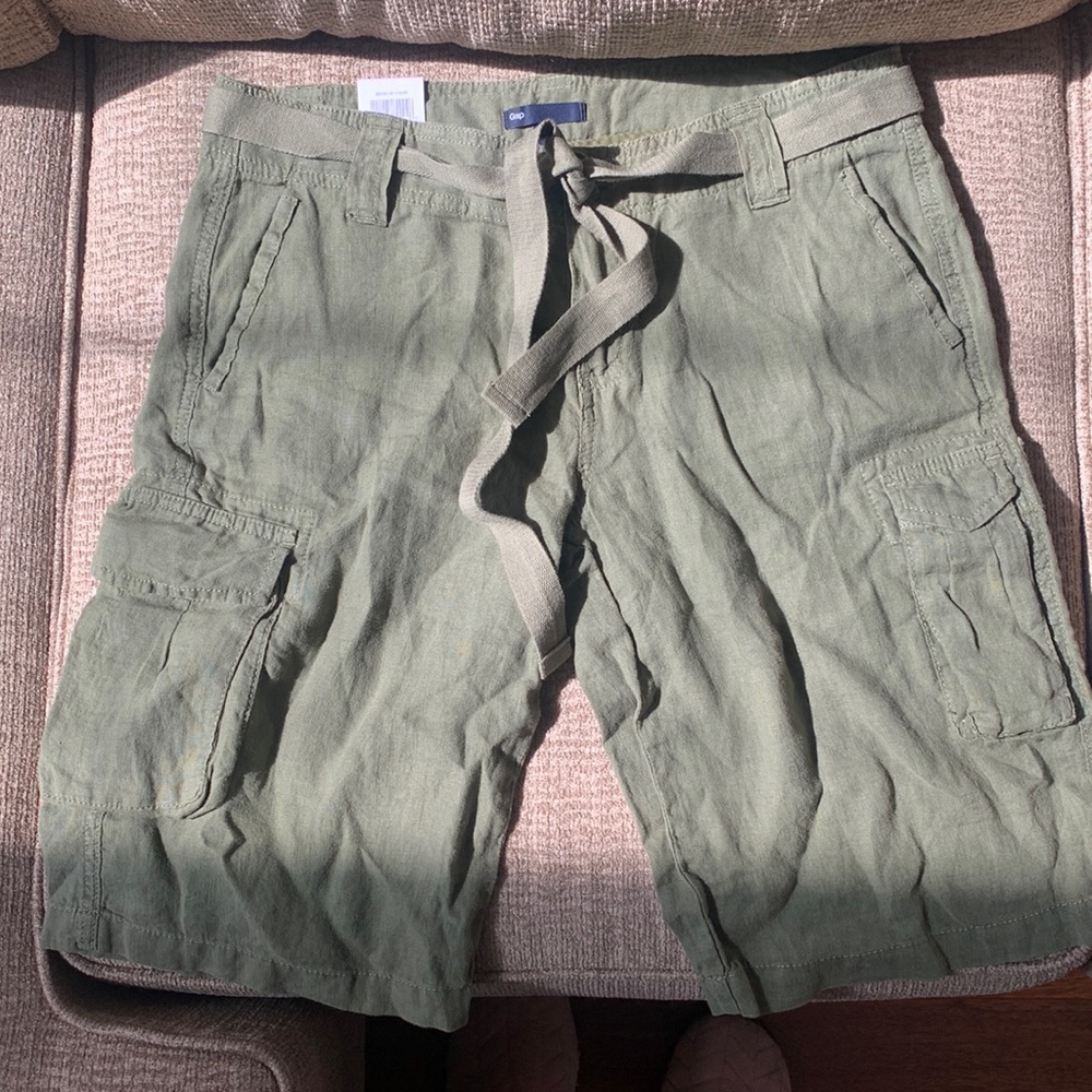 Olive green size 4 GAP Bermuda shorts